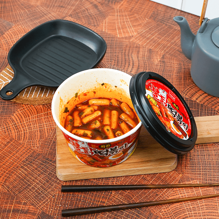Wang Spicy Hot Chicken Topokki Rice Cake with Hot Sauce Bowl 6 Pack